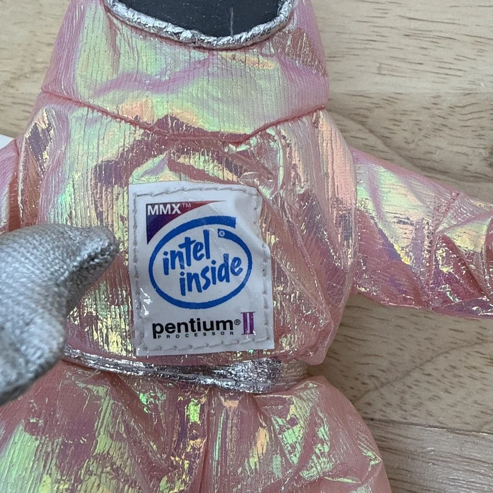 Vintage 1997 Intel Pentium II MMX 8